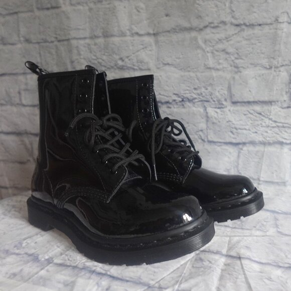 Dr. Martens 1460 Mono Patent Leather Lace Up Boots - Picture 3 of 14